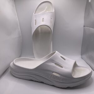 Hoka One One Recovery Slides Men's Size 13 White Summer Beach Comfort Slip On